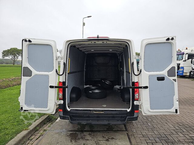 High-roof van VOLKSWAGEN CRAFTER 35 2.0 L3H2 Navi Euro6