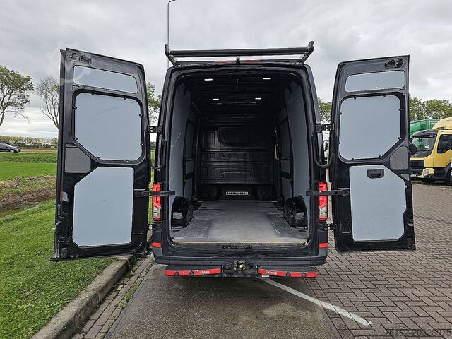 High-roof van VOLKSWAGEN CRAFTER 35 2.0 L2H2 2xZijdeur Autm!