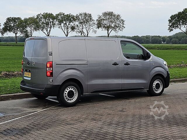 High-roof van OPEL VIVARO 1.5 L2H1 3-Zits Euro6 AC