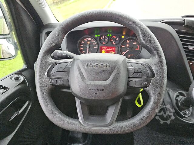 Suitcase IVECO DAILY 35S14       Bakwagen Laadklep!