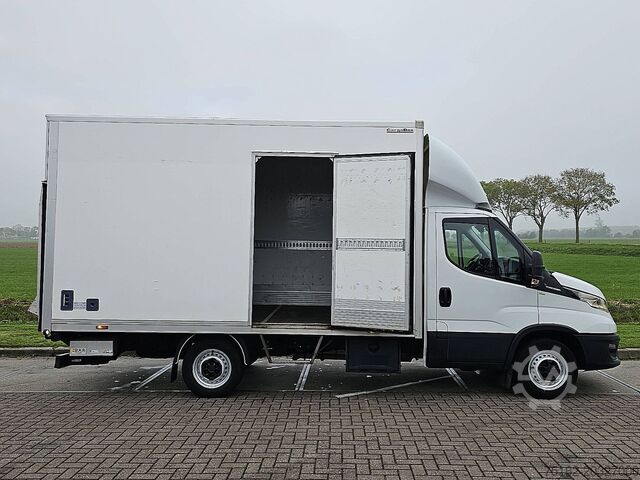 Suitcase IVECO DAILY 35S14       Bakwagen Laadklep!
