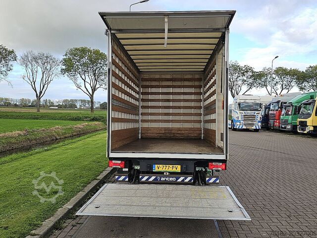 Suitcase IVECO DAILY 40C18 Bakwagen Laadklep