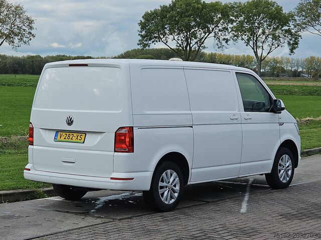 High-roof van VOLKSWAGEN TRANSPORTER 2.0 TDI L1H1 Airco Euro6 NAP