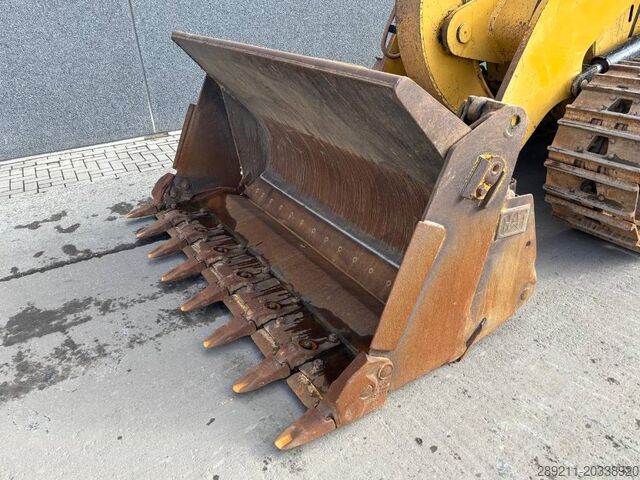 Laderaupe Caterpillar 953 D