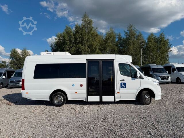 City bus MERCEDES-BENZ Sprinter 16+27 Mittelniederflur Linien Rollstuhl