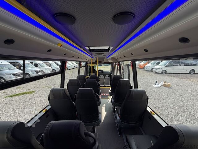 City bus MERCEDES-BENZ Sprinter 16+27 Mittelniederflur Linien Rollstuhl