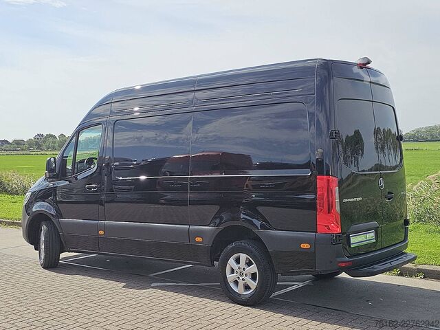 High-roof van MERCEDES-BENZ SPRINTER 317 L2H2 LED Mbux10 Navi