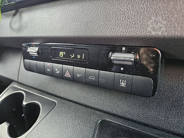 High-roof van MERCEDES-BENZ SPRINTER 317 L2H2 LED Mbux10 Navi