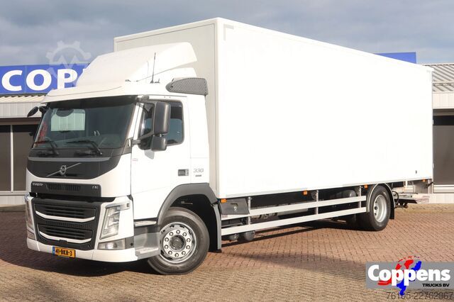 Box body Volvo FM 330 Bakwagen + DHollandia 1500 kg