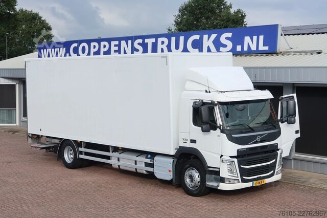 Box body Volvo FM 330 Bakwagen + DHollandia 1500 kg