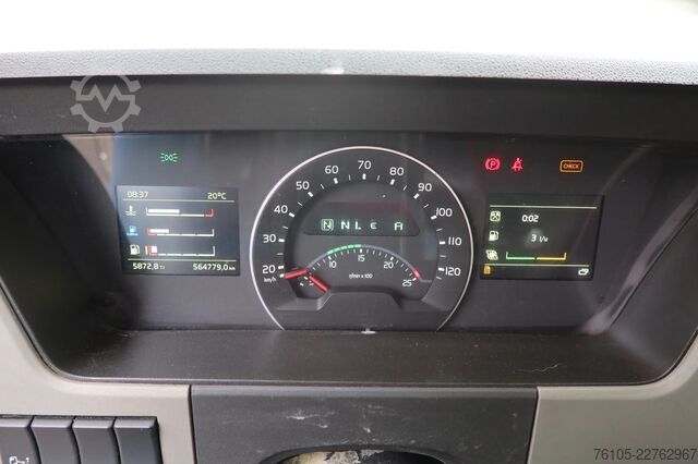 Box body Volvo FM 330 Bakwagen + DHollandia 1500 kg