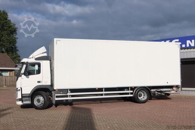 Box body Volvo FM 330 Bakwagen + DHollandia 1500 kg