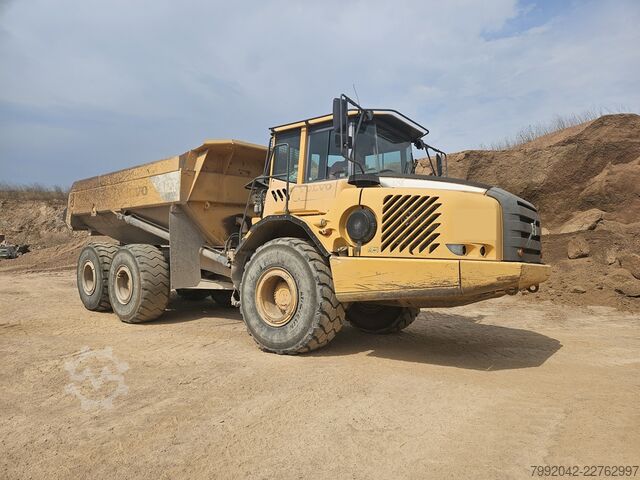 Articulated dump truck VOLVO A 25 E