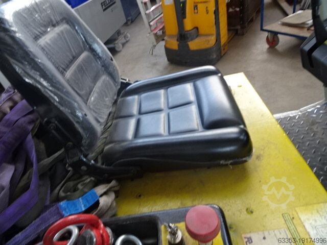 Forklift truck Komatsu FB16M2E