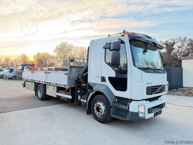 LKW mit Pritsche (offen) VOLVO FL 240 Pritsche KRAN 10m
