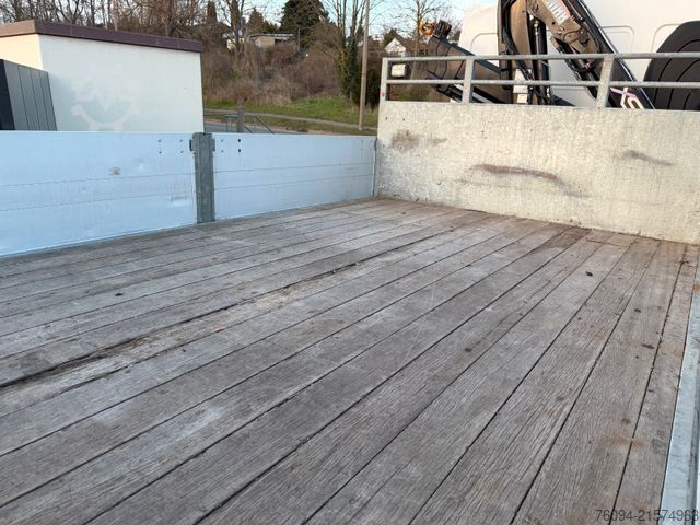 LKW mit Pritsche (offen) VOLVO FL 240 Pritsche KRAN 10m