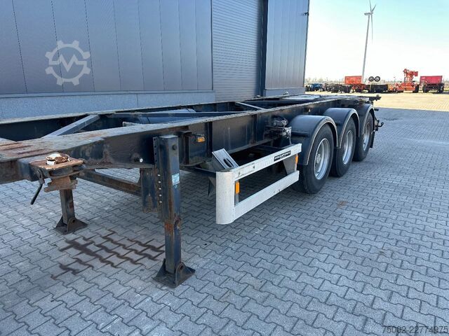 Container transportation Van Hool 20FT/30FT ADR (EX/II, EX/III, FL, OX, AT) / SAF...