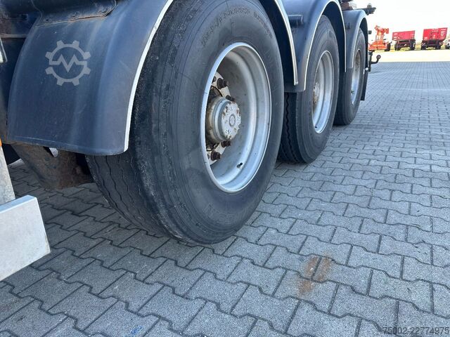 Container transportation Van Hool 20FT/30FT ADR (EX/II, EX/III, FL, OX, AT) / SAF...