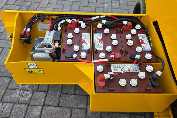 Scherenhebebühne JCB S4046E Valid inspection, *Guarantee! 12m Working H