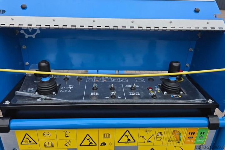 Teleskopbühne Genie S45XC Trax Valid inspection, *Guarantee! Diesel, 4