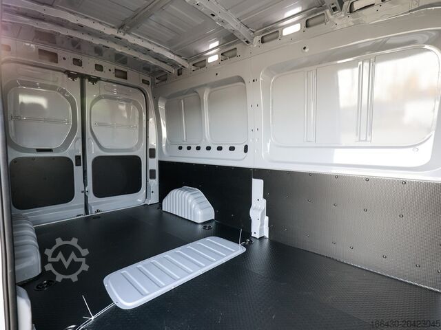 Minibus Maxus DELIVER 9