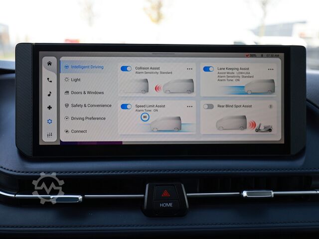 Minibus Maxus DELIVER 9