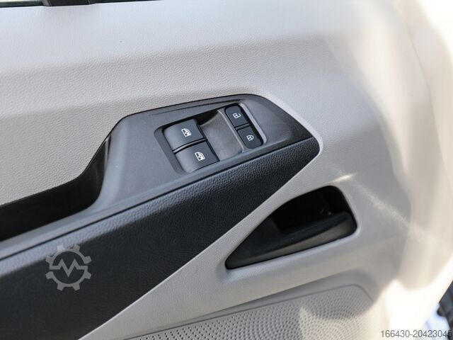 Minibus Maxus DELIVER 9