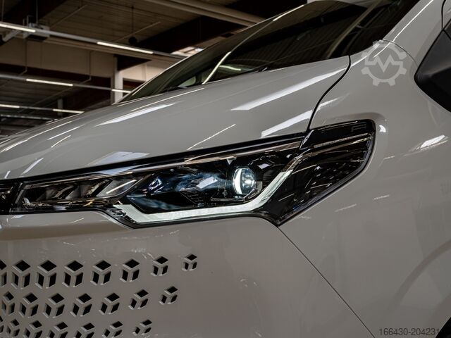 Panel van Maxus DELIVER 7