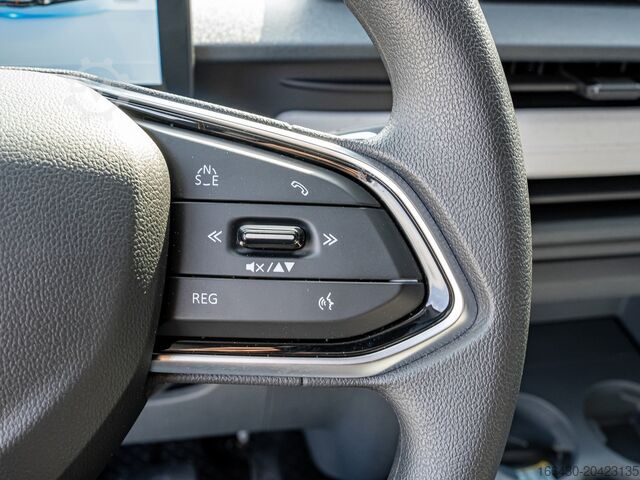 Kleinbus Maxus eDELIVER 5 KA L1H1 64 kW/h Klima 360° LED PDC