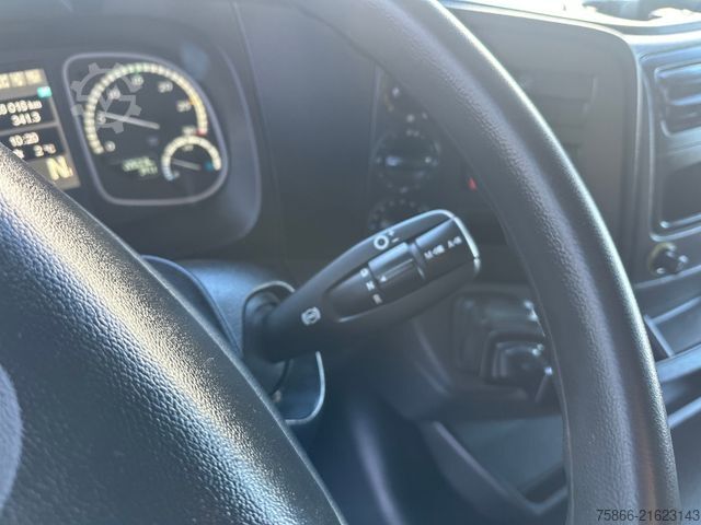 LKW mit Pritsche & Plane MERCEDES-BENZ 1527 L Atego 3 Schiebeplane Palfinger LBW 1,5to