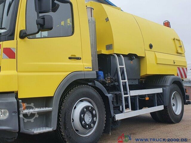 Kehrmaschine Mercedes-Benz Atego 1524 Bucher Johnston VS650 Deutsches Gerät