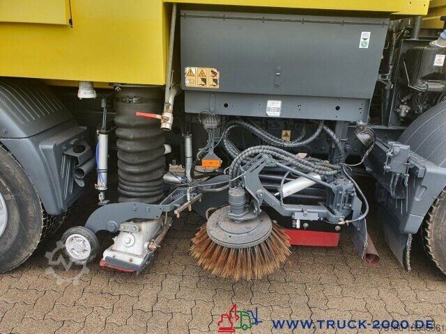 Kehrmaschine Mercedes-Benz Atego 1524 Bucher Johnston VS650 Deutsches Gerät