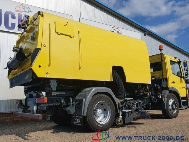 Kehrmaschine Mercedes-Benz 1518 Winterdienst - Streuer - Kehrmaschine 1.Hd