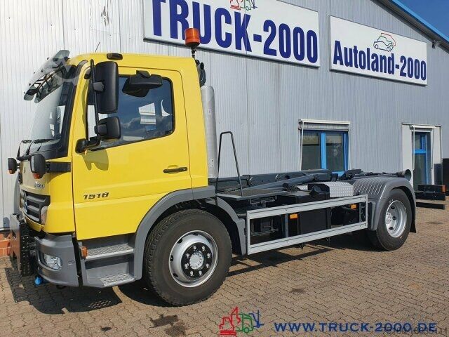 Kehrmaschine Mercedes-Benz 1518 Winterdienst - Streuer - Kehrmaschine 1.Hd