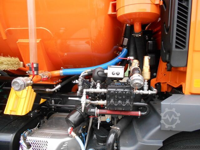 Saugwagen MAN TGM 26.320 6x2-4 BL / Faros 14/1 piston
