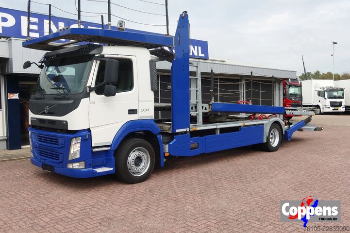 Autotransporter Volvo FM 330 5 car transporter KASSBOHRER, 4x2