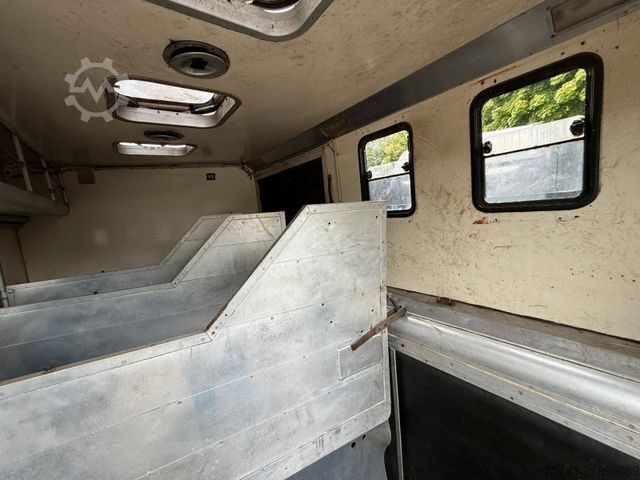 Viehtransporter LKW MAN L2000   3-4 Pferde Wohnung Dusche