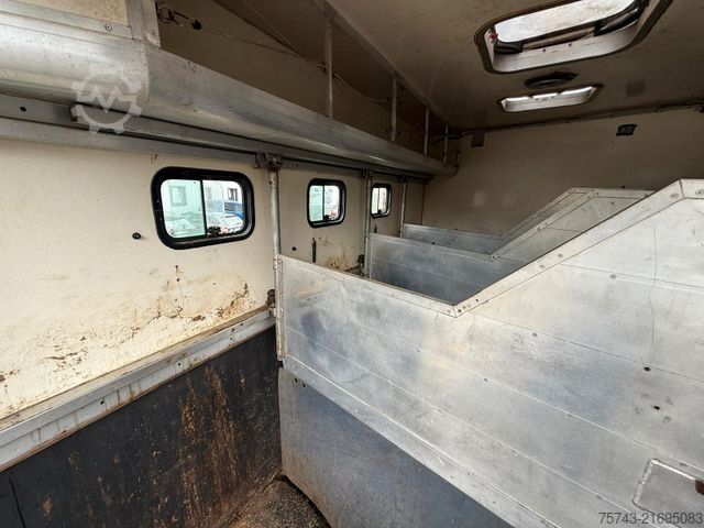 Viehtransporter LKW MAN L2000   3-4 Pferde Wohnung Dusche