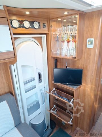 Teilintegriertes Wohnmobil DETHLEFFS Magic Edition T 1 DBM White Wenig Kilometer!