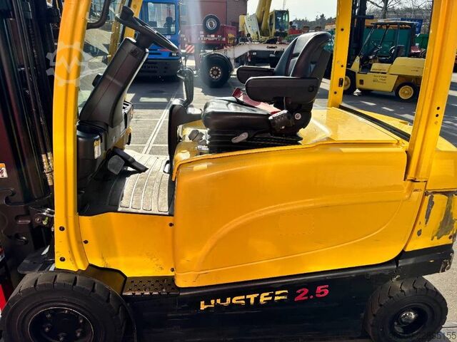 Forklift Hyster J2.5 XN 2500kg E- heftruck triplo