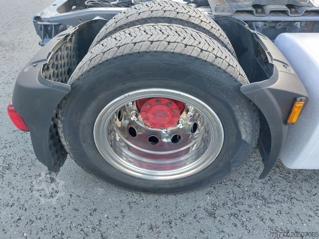 Volume tractor unit DAF XF106-530 SSC-INTARDER-2 Tanks-NAVI