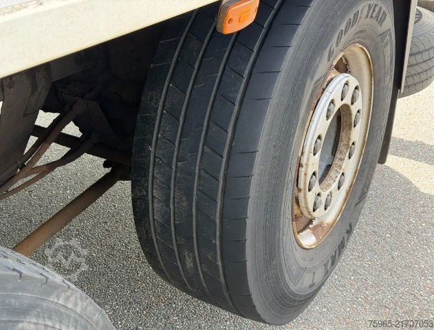 Refrigerated truck DAF XF 105.460 SSC EURO 5 ISOLATED BOX THERMO KING C