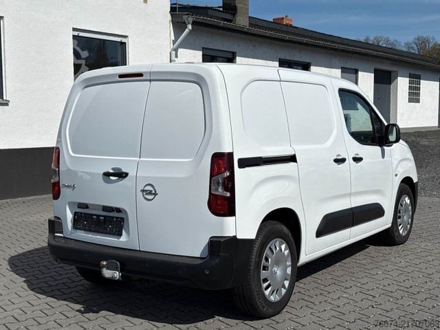 Panel van OPEL Combo E Cargo - e Edition 50Kwh 11kW Kamera AHK