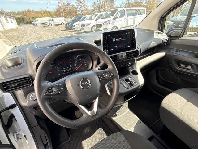 Panel van OPEL Combo E Cargo - e Edition 50Kwh 11kW Kamera AHK