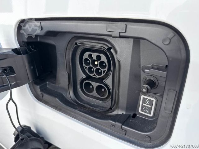 Panel van OPEL Combo E Cargo - e Edition 50Kwh 11kW Kamera AHK