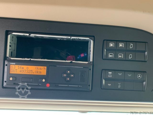 Standard tractor unit MERCEDES-BENZ Actros 1843 LS_ StreamSpace_ Retarder_ 2x Tank