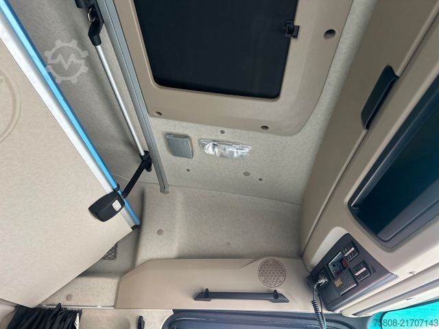 Volume tractor unit MERCEDES-BENZ Actros 1845 X-Low Retarder ACC Spur. As. HU 3x