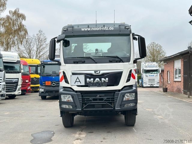 Standard tractor unit MAN 4xTGS 18.430 4x4H BLS Kipphydraulik / LOF 90