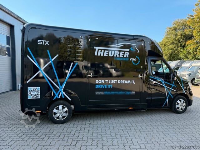 Viehtransporter RENAULT Master STX 3 Sitzer  Haras / Hengste