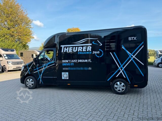 Viehtransporter RENAULT Master STX 3 Sitzer  Haras / Hengste